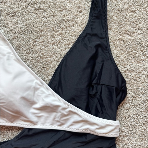 Blooming Jelly Womens One Piece Cutout Swimsuit Sexy High monokini Size Large - Picture 5 of 12